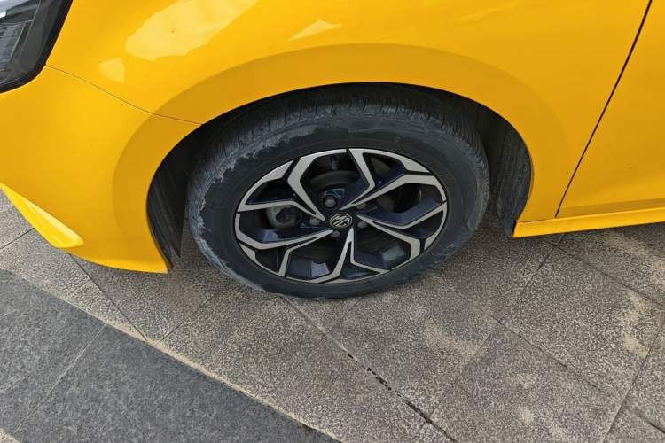 Used MG 5 2022 180 DVVT CVT Youth Luxury Edition Left Front Wheel Hub