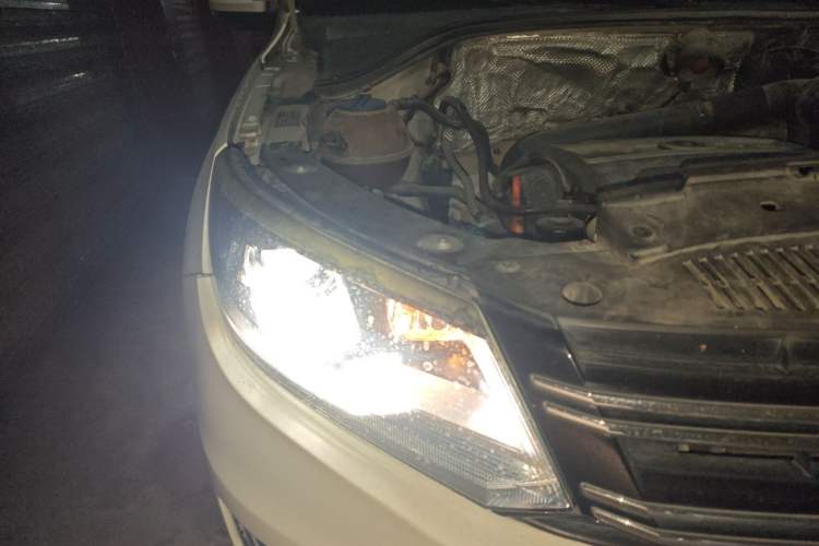 Used Volkswagen Tiguan 2013 1.8TSI Automatic Two-Wheel Drive Luxury Model Right Front Headlight