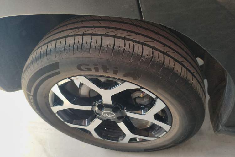 Used JETOUR Shanhai T1 2025 150 km to the Lake
