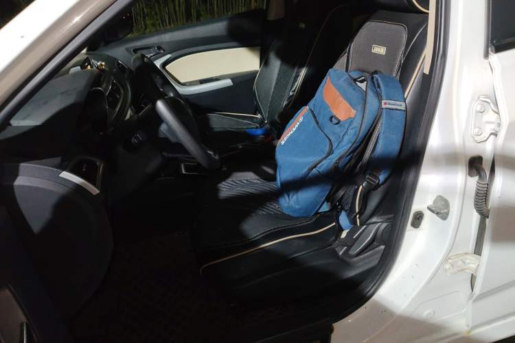 Used CHANGAN Alsvin V7 2015 1.6L Manual Joyful Edition China IV