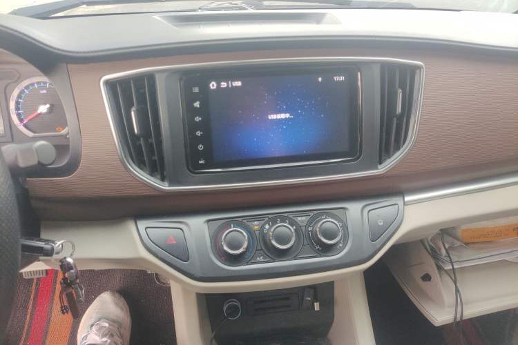 Used FORTHING Lingzhi 2019 M5 1.6L 7-Seater Luxury Model China VI Standard