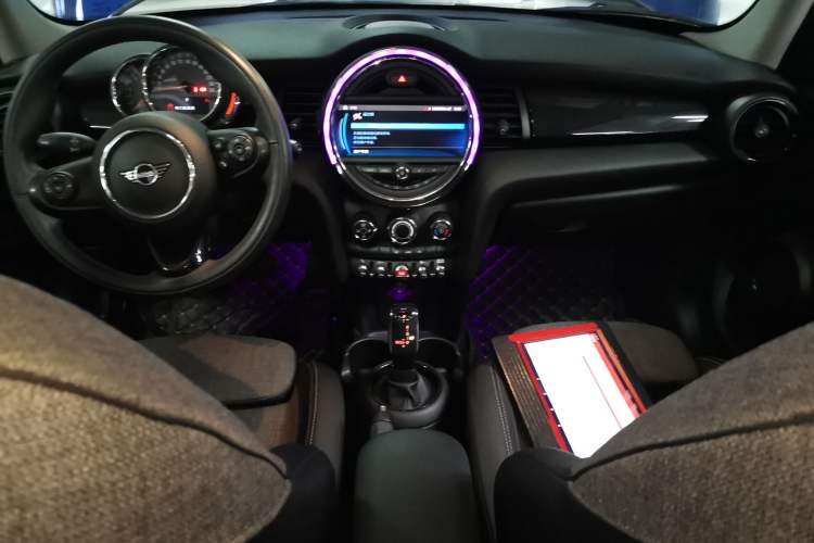 Used MINI MINI 2019 1.5T COOPER Classic Edition Five-Door Version