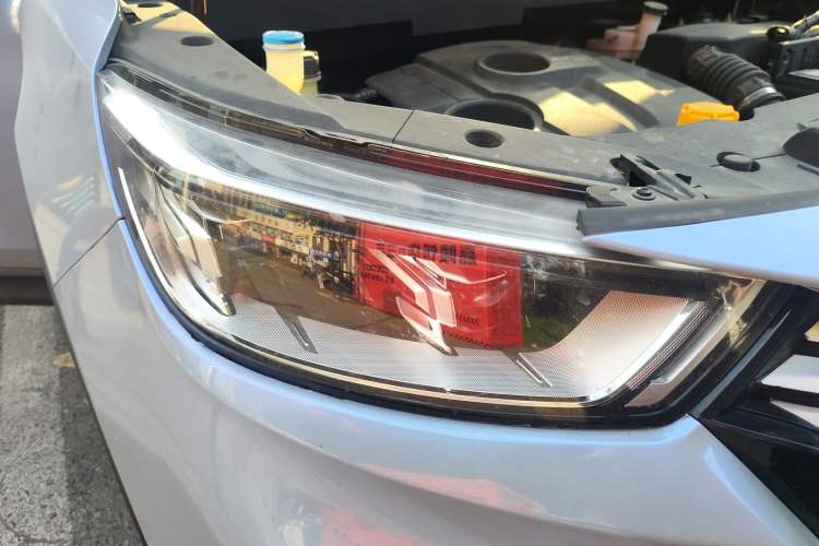 Used CHANGAN OSHAN COSPro 2021 1.5T Manual Flagship 7-Seater Right Front Headlight