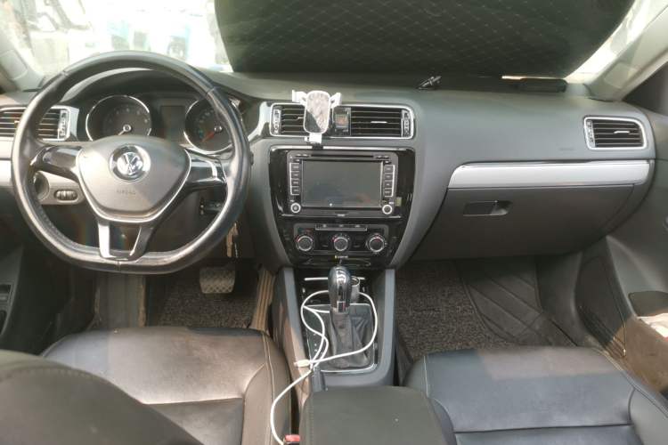 Used Volkswagen Sagitar 2015 1.6L Automatic Comfort Model