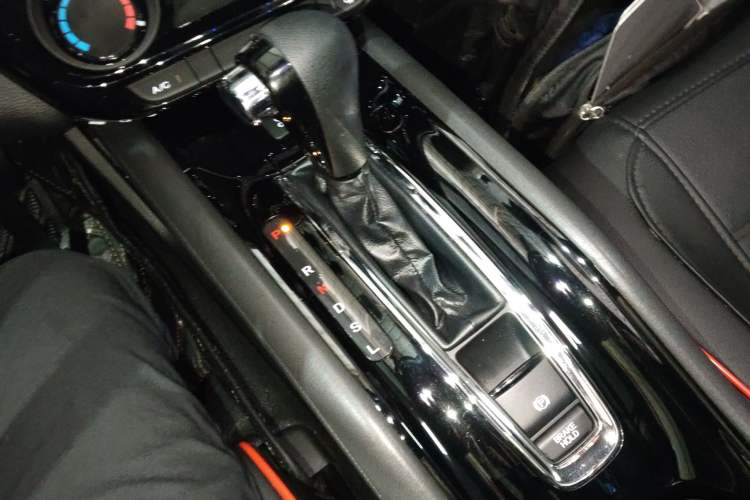 Used Honda Vezel 2020 1.5L CVT Elite Edition
