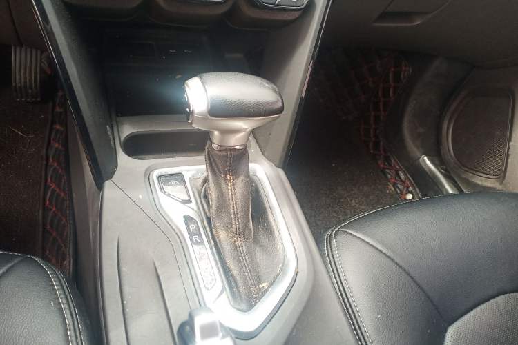 Used GAC Trumpchi GS4 2015 200T G-DCT Elite Edition Gear Lever