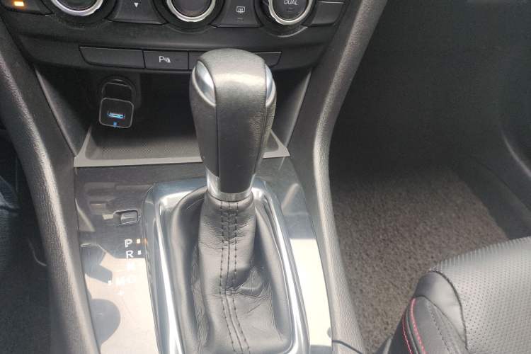Used Mazda Atenza 2015 2.5L Blue Sky Sport Edition Gear Lever