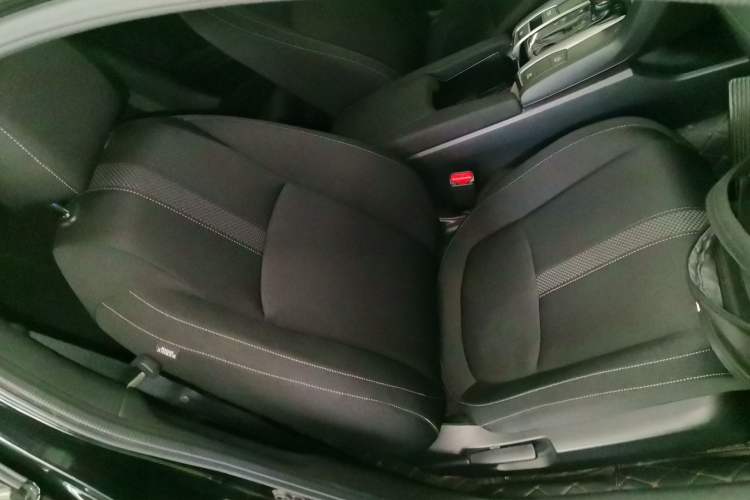 Used Honda Civic 2021 HATCHBACK 220TURBO CVT Trendy Cool Edition Right Front Seat