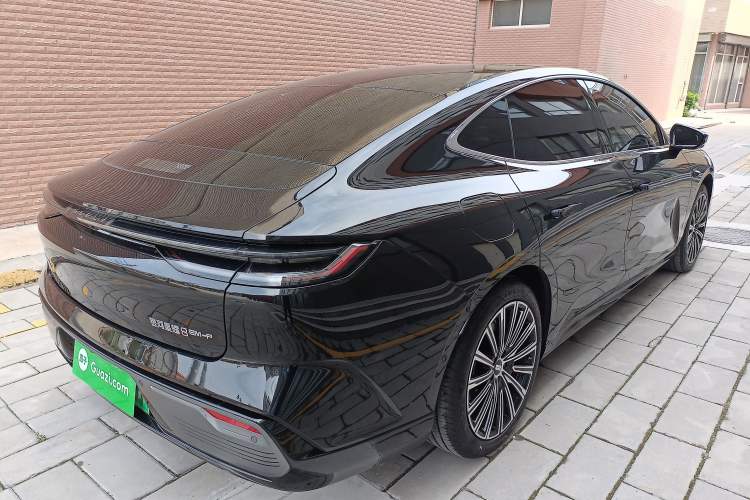 Used Geely Galaxy 8 2025 130km EM-P Starship Edition Rear Right 45 Deg