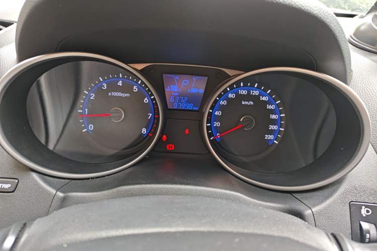 Used Hyundai ix35 2013 2.0L Automatic Two-Wheel Drive Smart GLS China IV Standard Instrument Cluster
