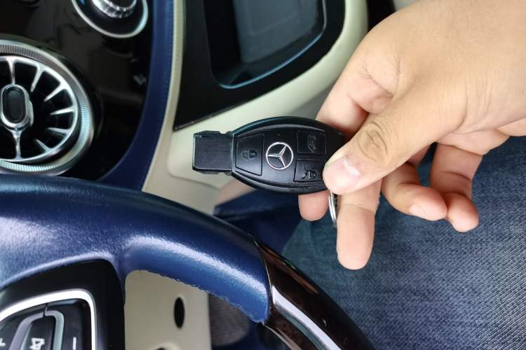 Used Mercedes-Benz Vito 2021 2.0T Business Version 7 Seats