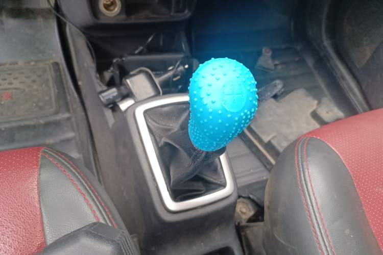 Used Oshan Olisway 2015 X6 1.4L Manual Mount Everest Edition