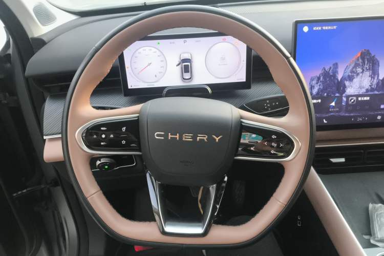 Used Chery Tiggo 8 L 2024 2.0T Two-Wheel Drive Prestige Version 5 Seats
