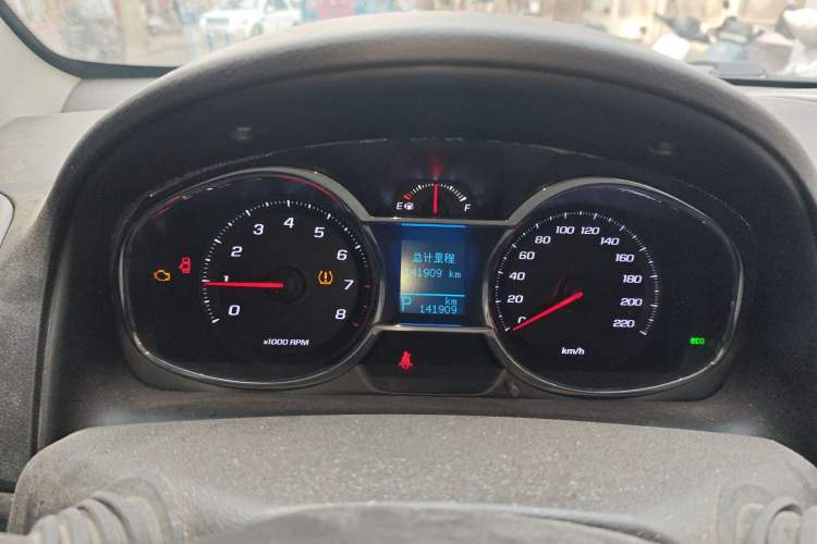 Used Chevrolet Captiva 2017 2.4L 4x4 Flagship Edition 7-Seater