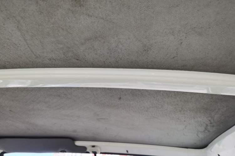 Used Jinbei Hiace 2014 2.0L 5th Generation Kuaiyunwang Business Version 4G20B Headliner