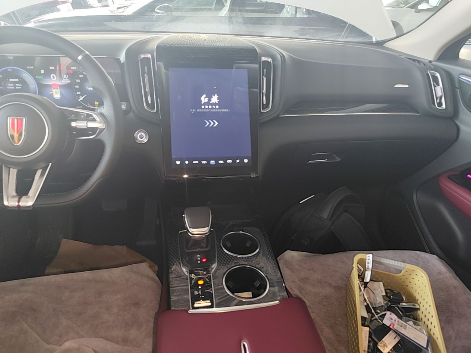 Hongqi HS3 PHEV 2025 Model 125km Jingwei 2 Millionth Anniversary Edition — снимка 15