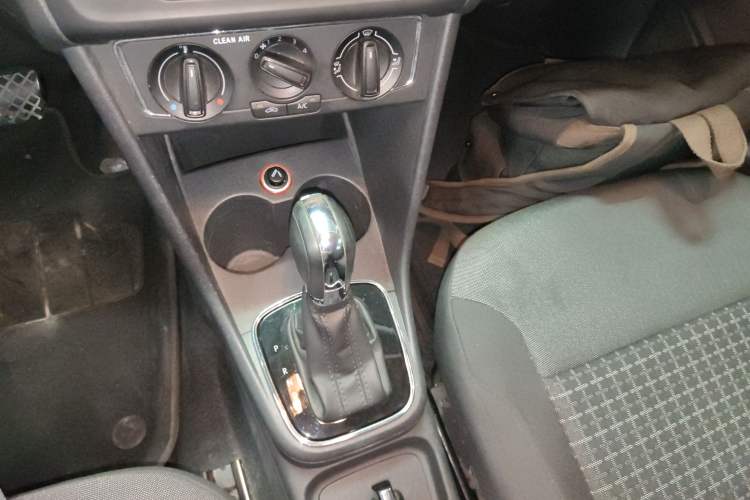 Used Volkswagen Polo 2016 1.6L Automatic Comfort Model