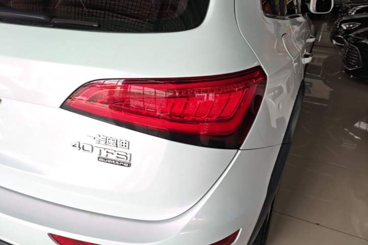 Used Audi Q5 2017 Plus 40 TFSI Technology Model