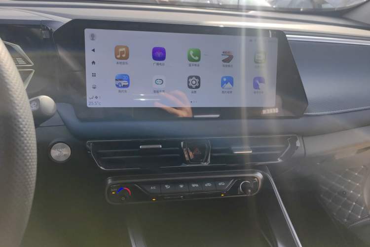 Used GAC Trumpchi GS3 2023 Shadow Speed 270T Dynamic Intelligence Edition Audio And AC Panel