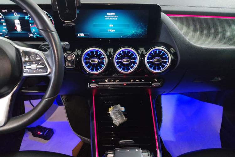 Used Mercedes-Benz GLA 2022 GLA 220 4MATIC Audio And AC Panel