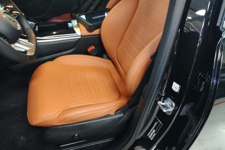 Used Mercedes-Benz GLC 2023 Refreshed GLC 300 L 4MATIC Dynamic Edition 5 Seats
