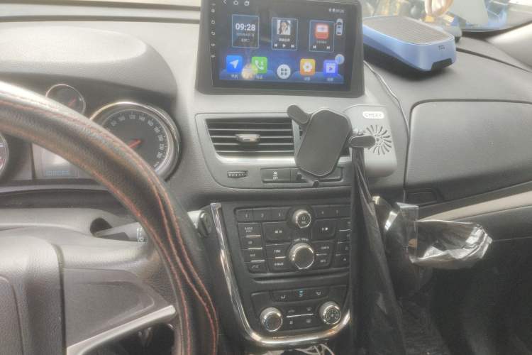 Used Buick Encore 2013 1.4T Automatic Two-Wheel Drive Elite Model Audio And AC Panel