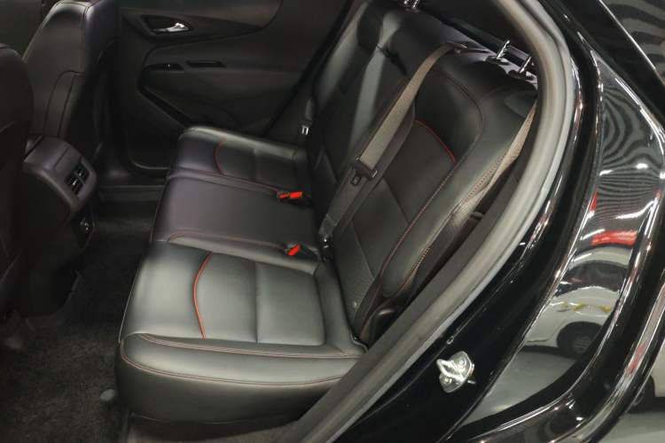 Used Chevrolet Equinox 2021 550T RS Smart Boundary-Pushing Edition Left Rear Seat