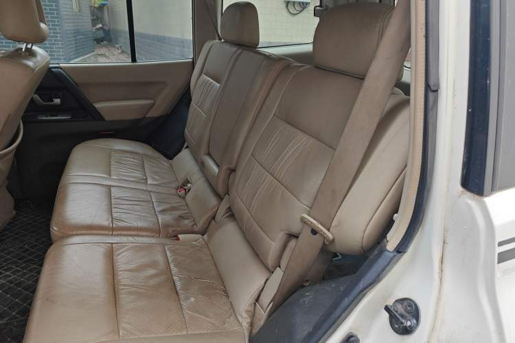 Used Mitsubishi Pajero 2011 V73 3.0L AT GLS
