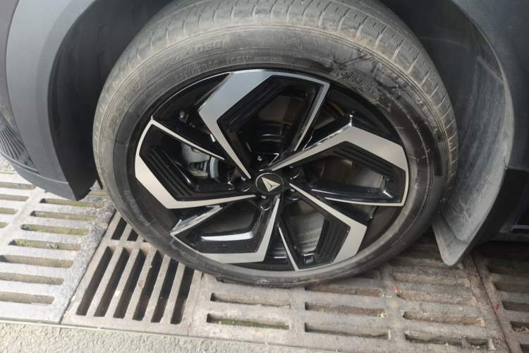 Used Deepal S07 2024 215Max Range-Extended Version Left Front Wheel Hub