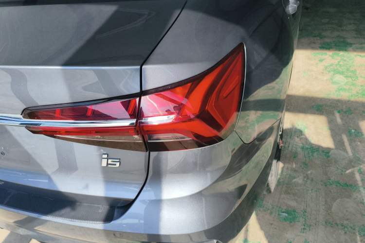 Used Roewe i5 2021 Revised Version 1.5L CVT Diamond Edition