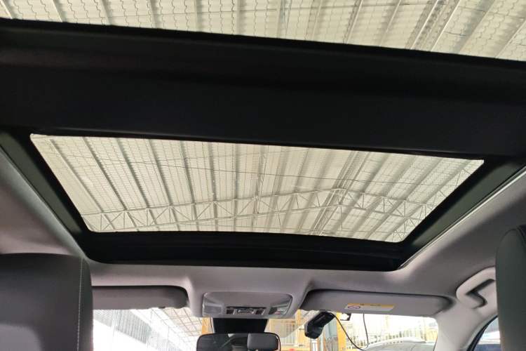 Used Toyota RAV4 2023 2.0L CVT Two-Wheel Drive Fashion Plus Edition Headliner