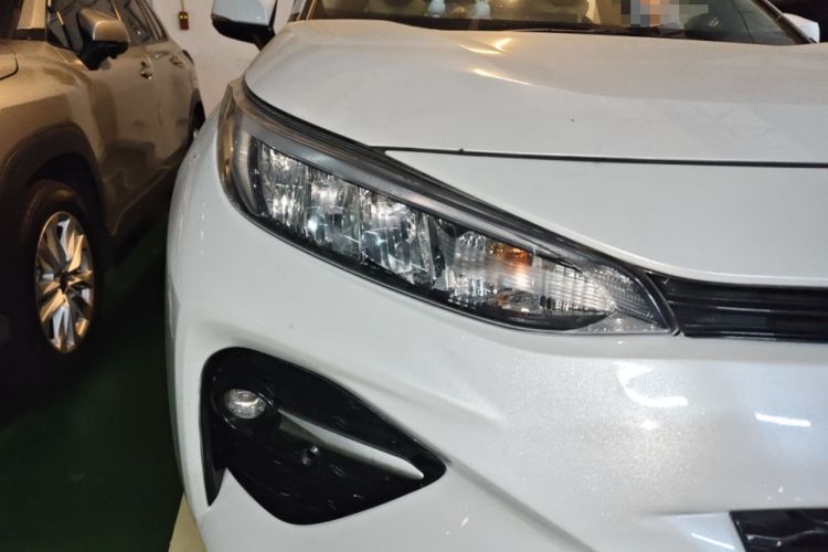 Used Toyota Wildlander 2022 2.0L CVT Two-Wheel Drive Luxury Edition Right Front Headlight