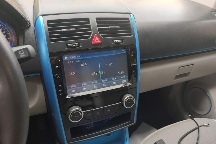 Used BAIC New Energy EV 2015 EV200 Light Edition Audio And AC Panel