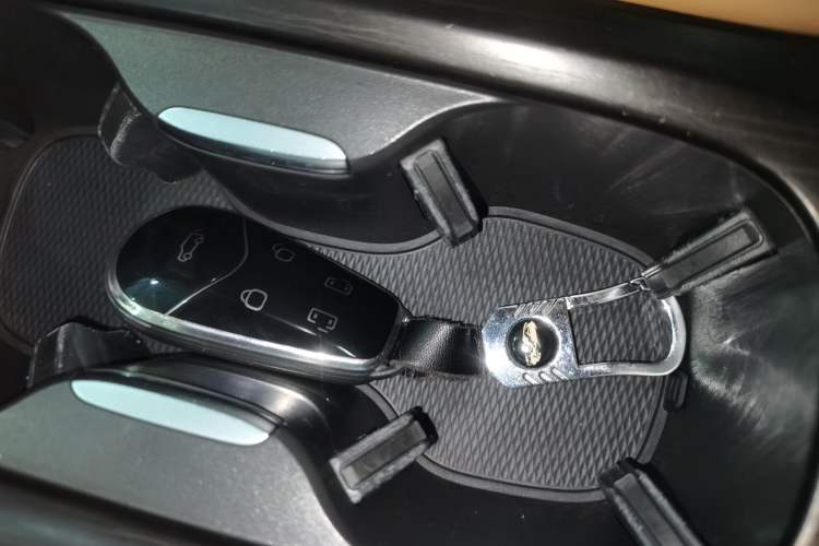 Used VOYAH Dream 2022 Low-Carbon Edition Dream+ Smart Enjoyment Package Vehicle Key