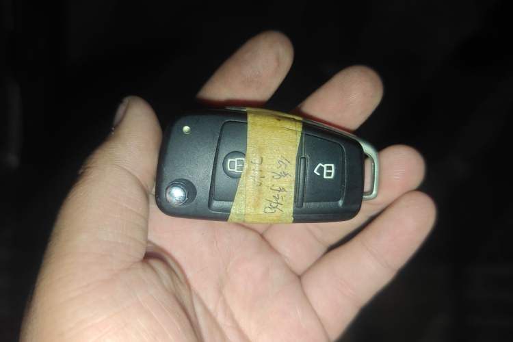 Used JAC Refine M5 2013 2.0T Gasoline Manual Business Edition
