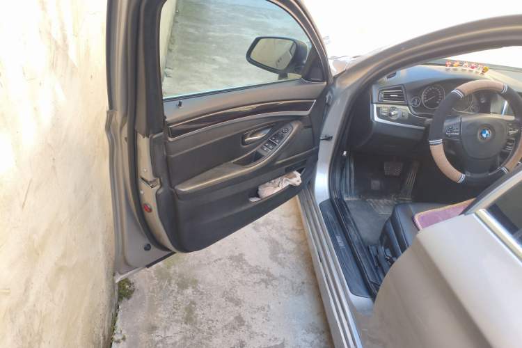 Used BMW 5 Series 2013 520Li Elegant Edition
