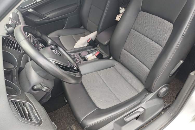 Used Volkswagen Golf Sportsvan 2016 230TSI Automatic Trend Edition
