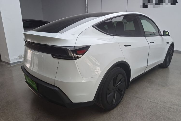 Used Tesla Model Y 2025 Rear-Wheel-Drive Version
