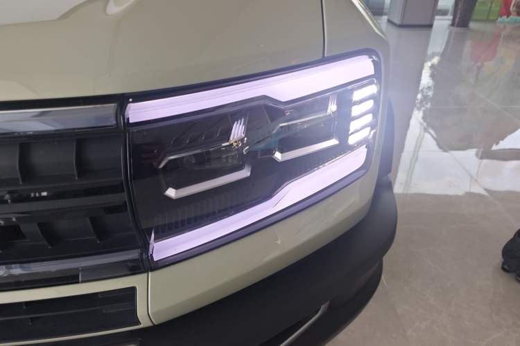 Used Formula Leopard 5 2023 Explore Edition Left Front Headlight