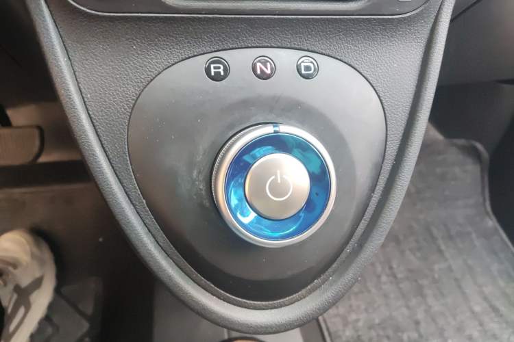 Used ORA Black Cat 2019 351 km Fun Edition Gear Lever