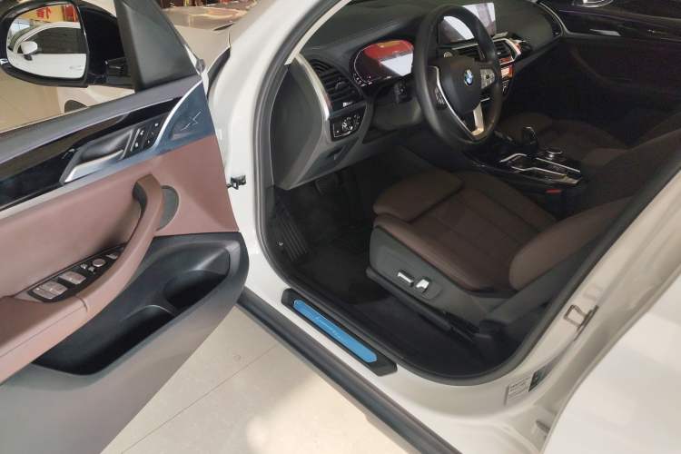 Used BMW X3 2021 Facelift xDrive25i Luxury Package Driver Seat