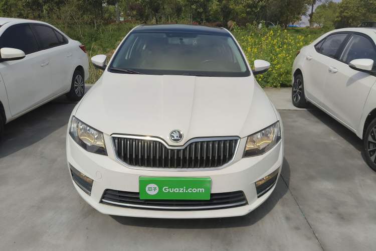 Used Skoda Octavia 2017 1.6L Manual Smart Drive Edition Front