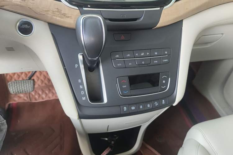 Used Buick GL8 2018 ES 28T Comfort Model China VI Standard
