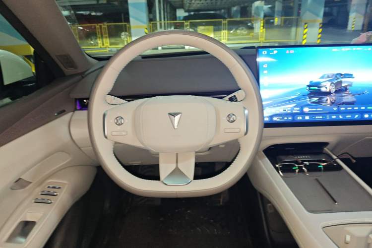 Used Deepal L07 2026 Model 240Ultra Huawei Qiankun ADS SE Edition
