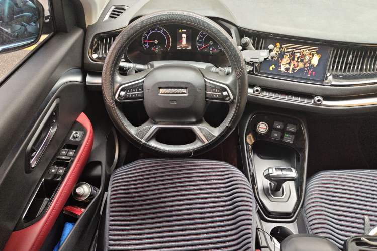 Used Haval H2s 2017 Red-Label 1.5T Dual-Clutch Comfort Model Steering Wheel