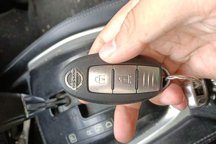 Used Nissan X-Trail 2015 2.0L CVT Comfort MAX Edition 2WD
