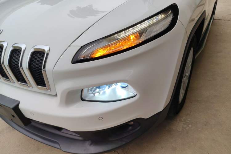 Used Jeep Cherokee 2017 2.4L Leading Smart Edition