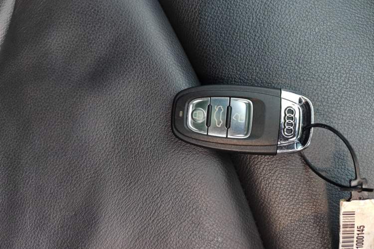 Used Audi Q5 2013 40 TFSI Technology Edition Vehicle Key