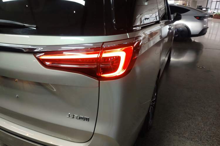 Used Buick GL8 2020 ES Land Cruiser 653T Luxury Model
