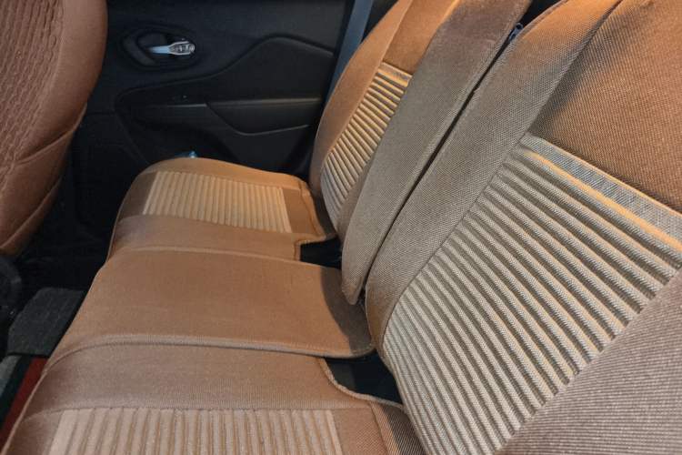 Used Jeep Cherokee 2014 2.4L High-Performance Version